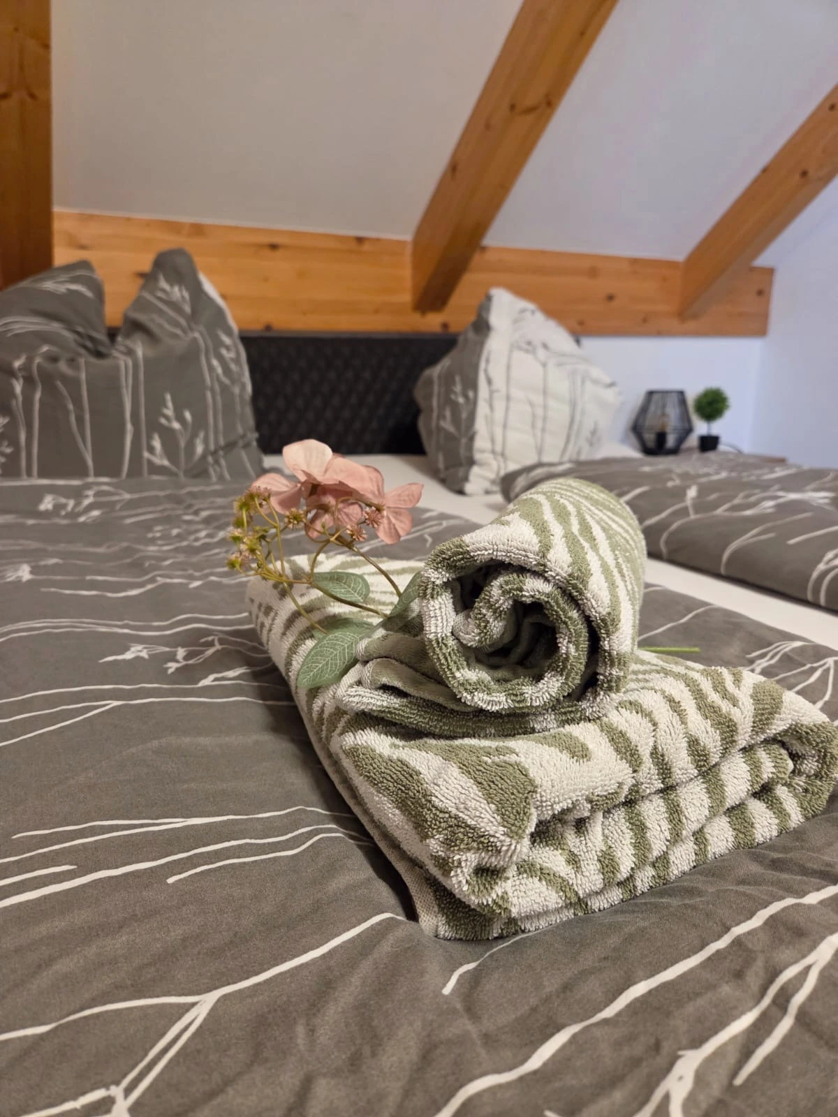 Doppelzimmer · liebevolle Details – Chalet Bergblick